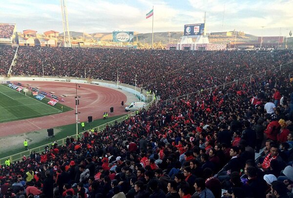 تشویق های خاص هواداران تراکتور در ورزشگاه تبریز – خط و نقد | اخبار ایران و جهان