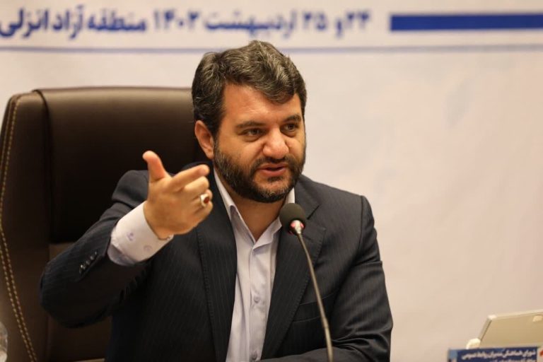 حضور هدفمند منطقه آزاد ایران نمایشگاه عراق – خط و نقد |