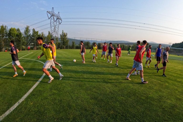 تراکتور چگونه مدعی قهرمانی شد/ شلاق «خمز» بر گُرده بازیکنان سرخ – خط و نقد | اخبار ایران و جهان