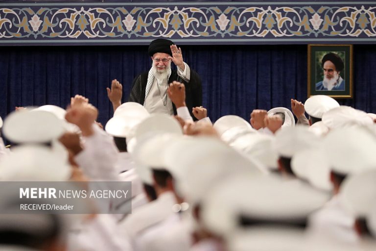 بازدید رهبر انقلاب از نمایشگاه دستاوردهای ناوگروه ۸۶نیروی دریایی – خط و نقد | اخبار ایران و جهان