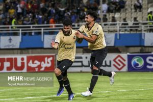 گلباران شمس آذر در خانه حریف / امتیاز مثبت شد – خط و نقد | اخبار ایران و جهان