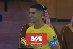 لحظه دریافت جایزه کفش طلا توسط رونالدو در جام باشگاه‌های عرب – خط و نقد | اخبار ایران و جهان