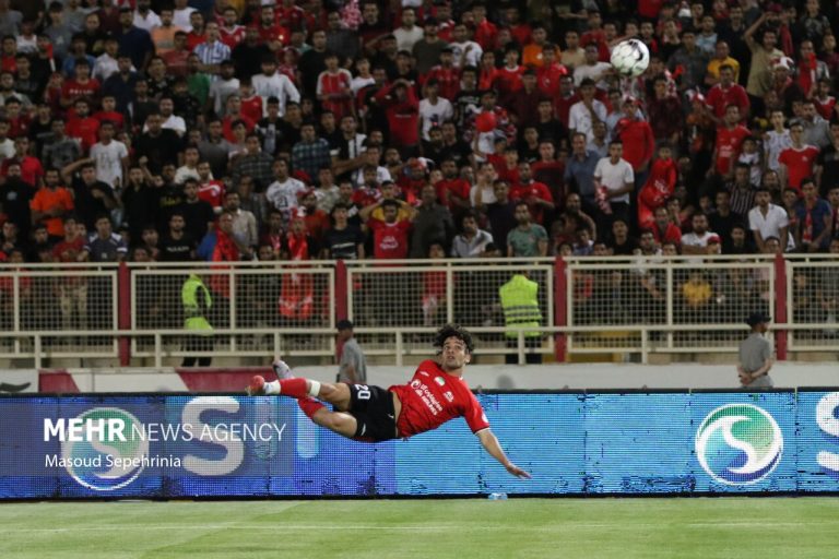 شکست یک بر صفر تراکتور در مصاف با الشارجه در پایان نیمه نخست – خط و نقد | اخبار ایران و جهان