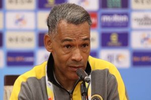 مورایس: از هواداران استقلال و پرسپولیس می‌خواهم به آزادی بیایند – خط و نقد | اخبار ایران و جهان