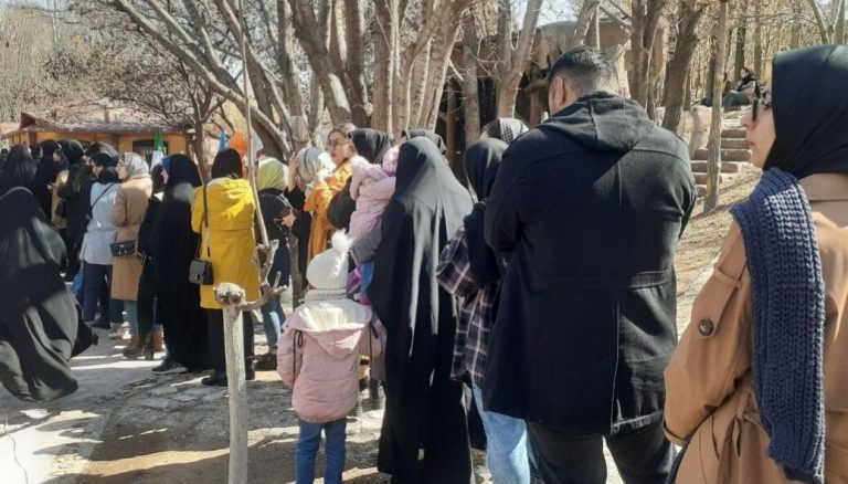 صف طولانی رای گیری در دانشگاه تبریز – خط و نقد | اخبار ایران و جهان