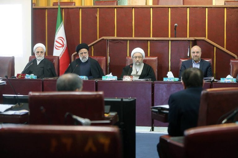 موافقت مجمع تشخیص بااختصاص۱۳.۵میلیاردیوروجهت واردات کالاهای اساسی – خط و نقد | اخبار ایران و جهان