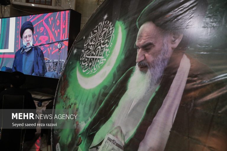 مراسم احیای شب بیست و یکم ماه مبارک رمضان  در حرم امام خمینی (ره)